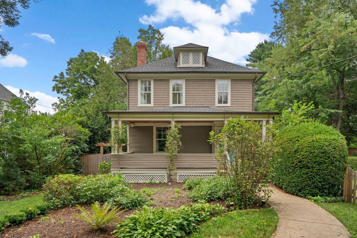 House for rent at 10302 Fawcett St, Kensington, MD 20895