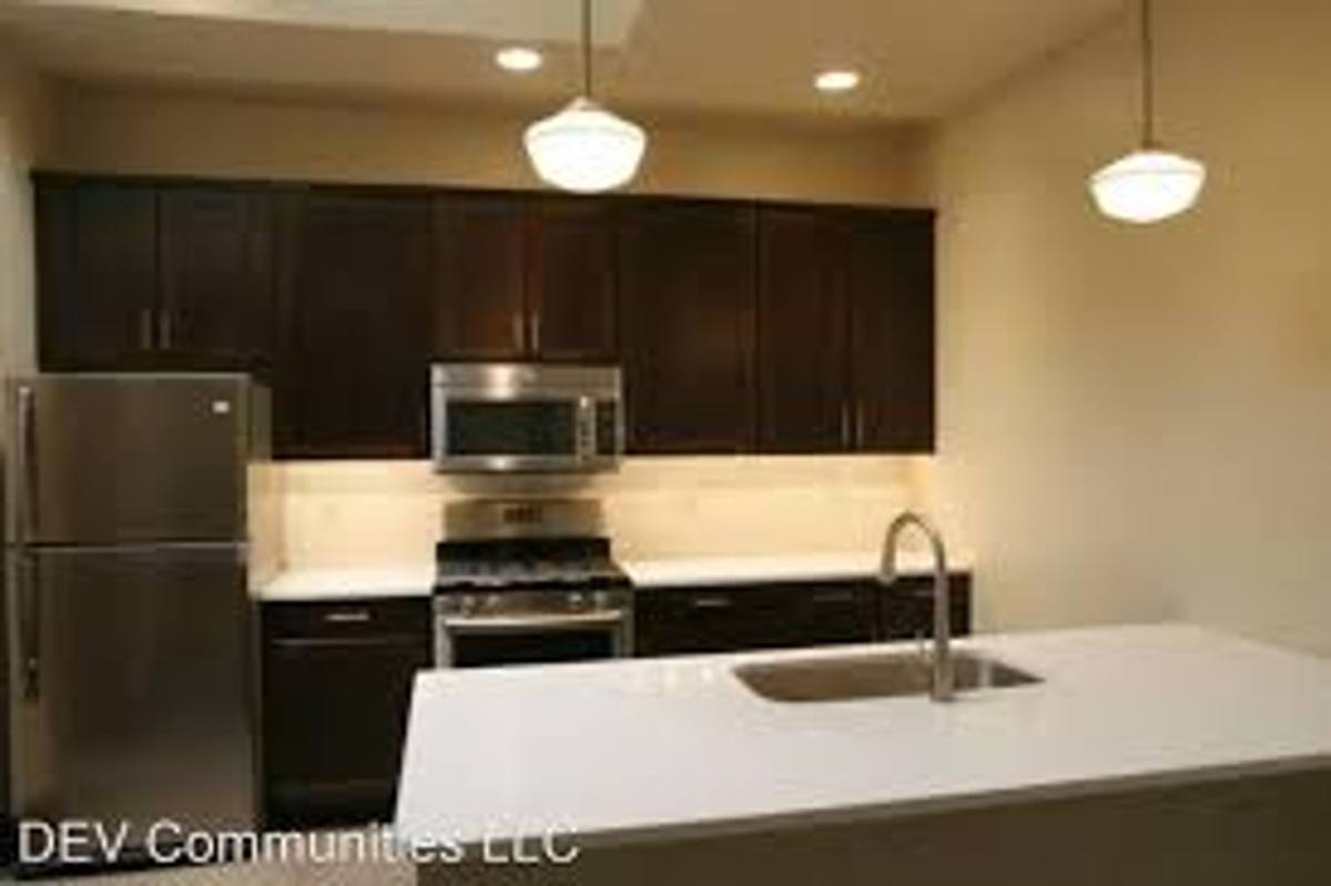 Apartment for rent at 209-211 N Federal Ave, Mason City, IA 50401