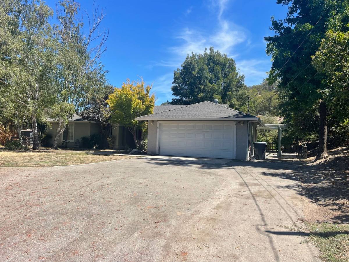 House for rent at 3229 Dunn Rd, Valley Springs, CA 95252