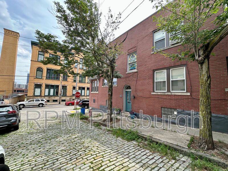 Apartment for rent at 1101 Linden Place #FIRST Floor, Pittsburgh, PA 15212
