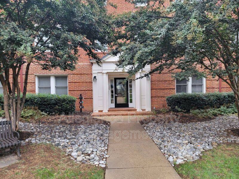 Condo for rent at 922 S Washington St #102, Alexandria, VA 22314