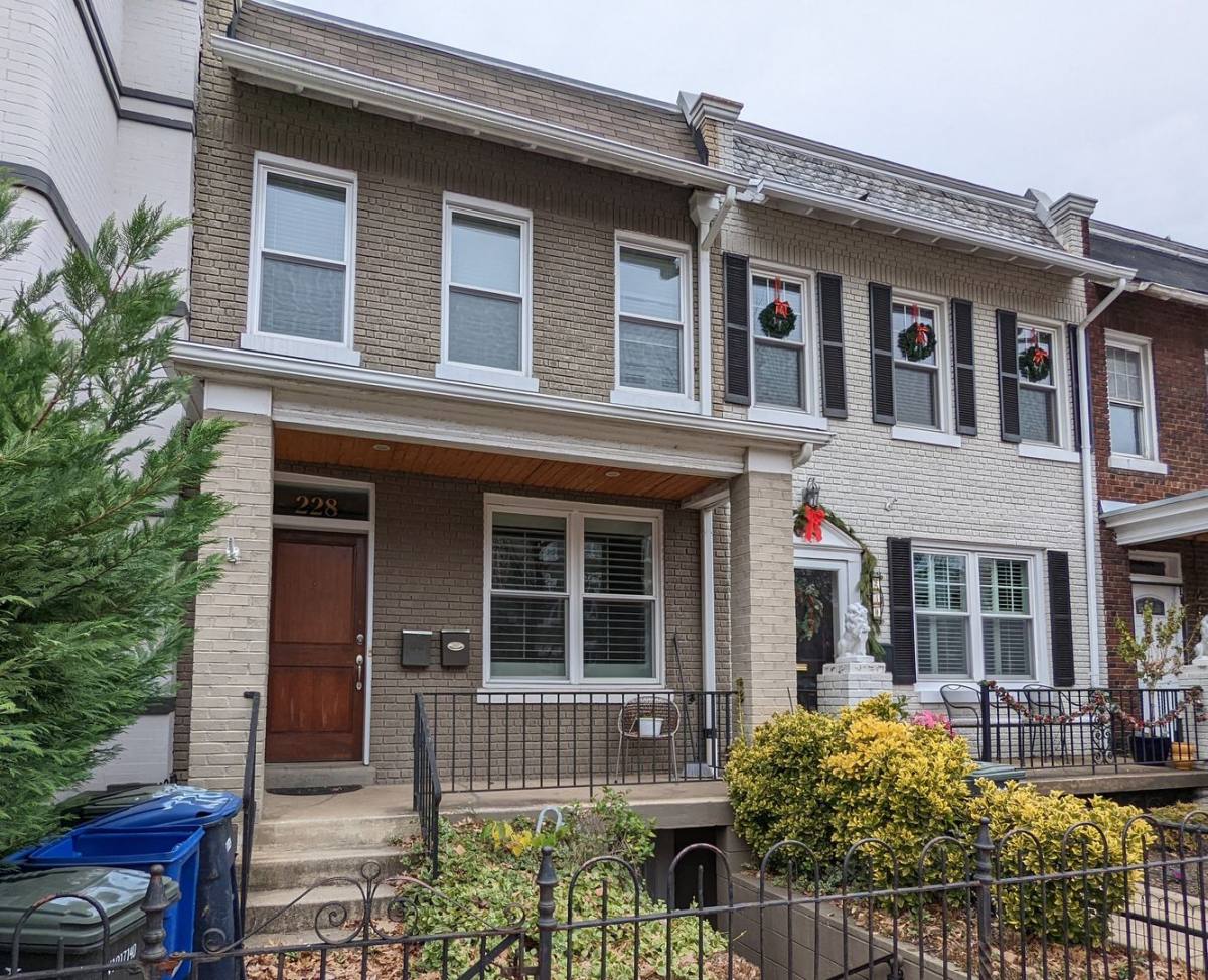 Apartment for rent at 228 F St NE, Washington, DC 20002