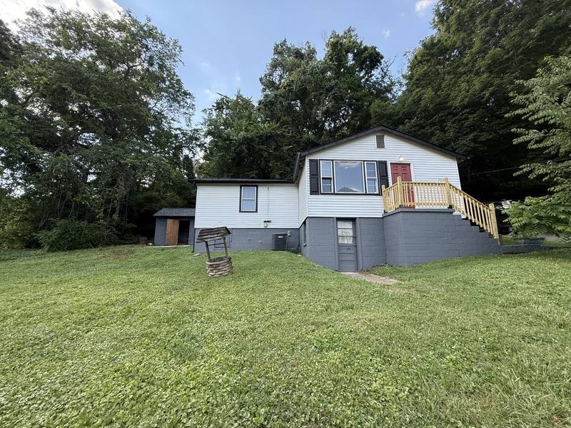 House for rent at 5247 McIntyre Rd, Knoxville, TN 37914