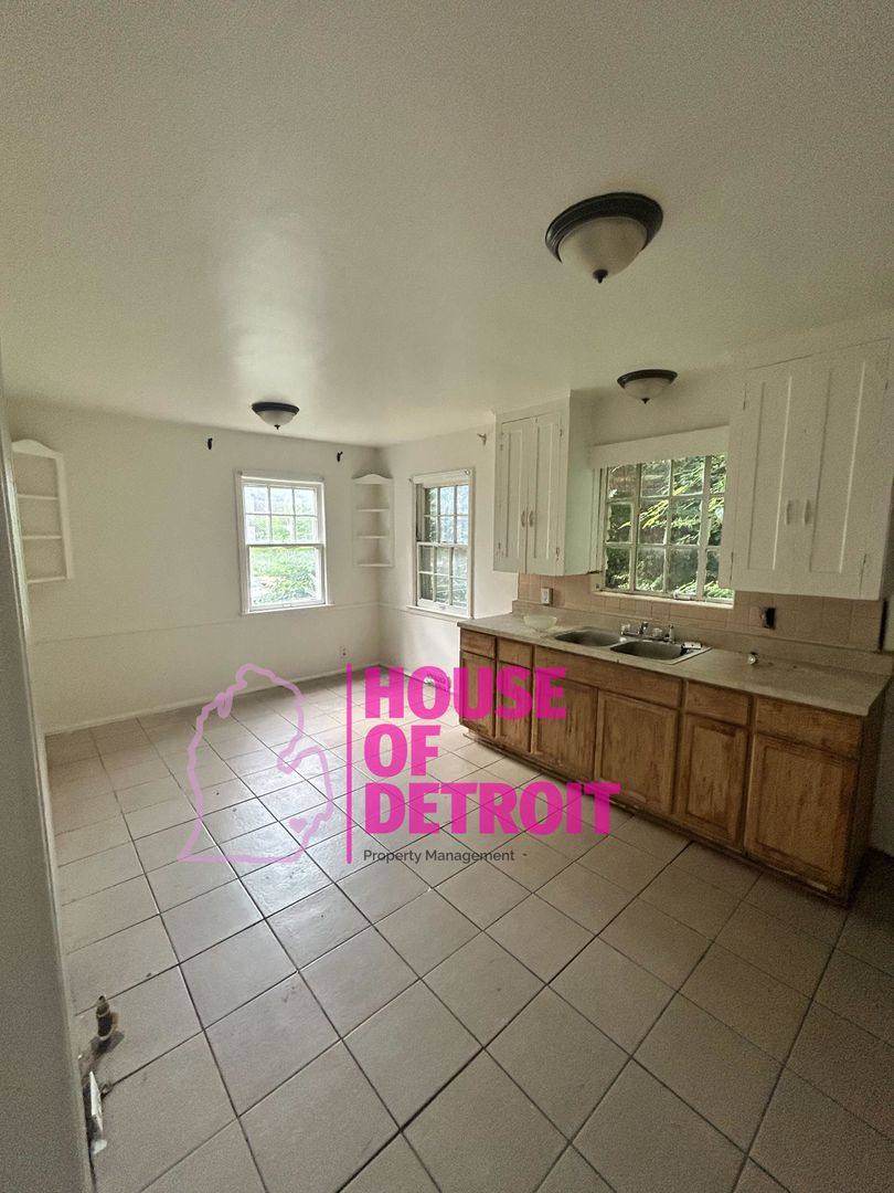 House for rent at 16217 Robson, Detroit, MI 48235