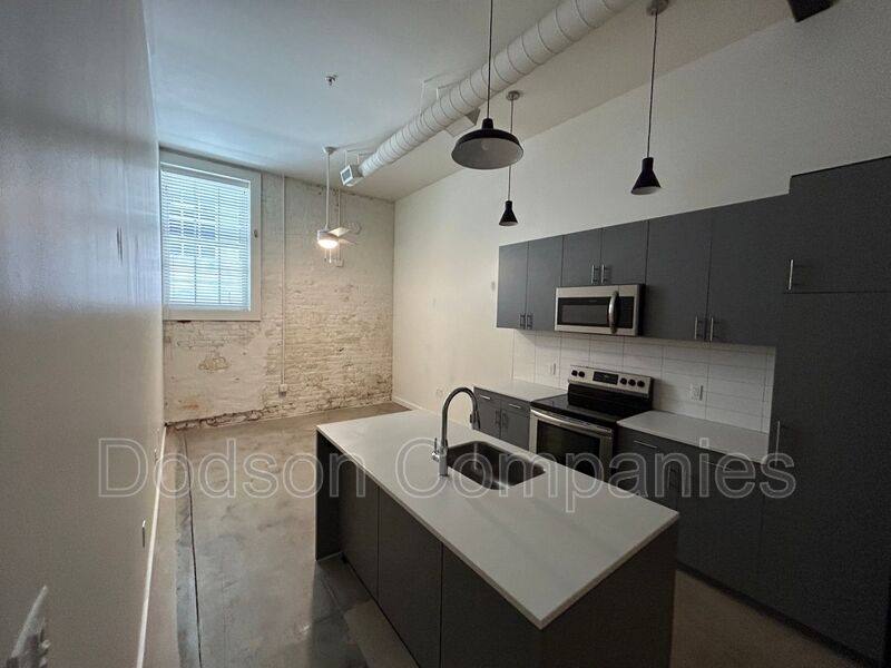11 S 18th St #104, Richmond, VA 23223