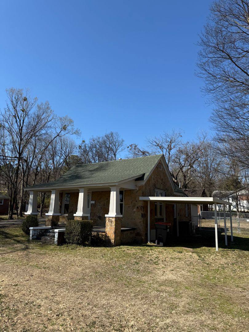 House for rent at 1903 Alma Blvd, Van Buren, AR 72956