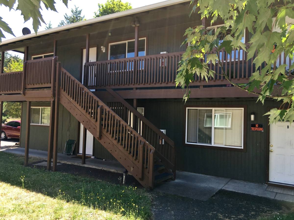 Apartment for rent at 536 S 42nd St, Springfield, OR 97478