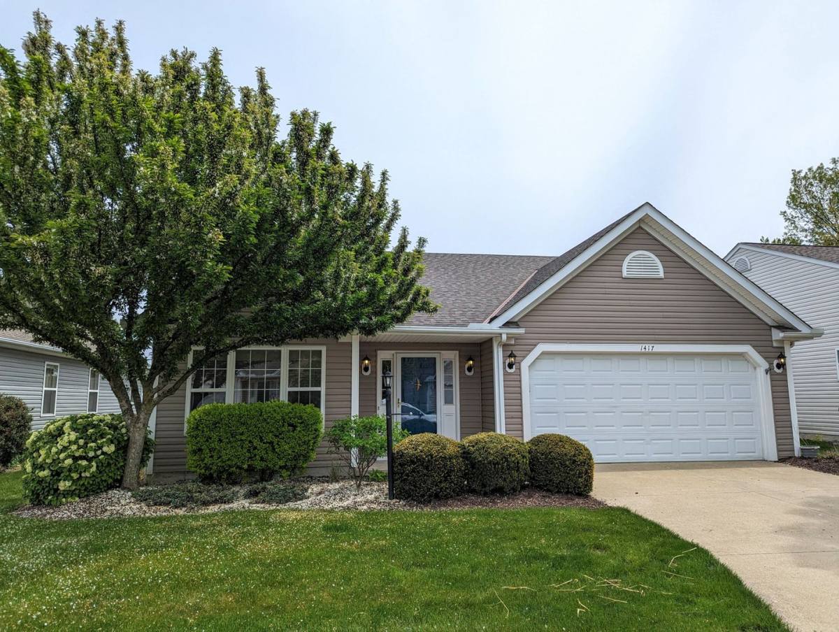 House for rent at 1417 Hollow Wood Lane, Avon, OH 44011