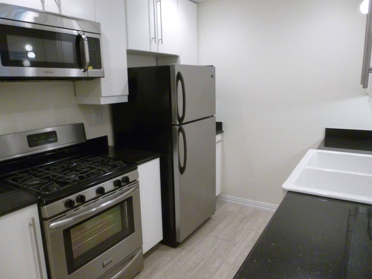 Apartment for rent at 216 Marshall St, Houston, TX 77006