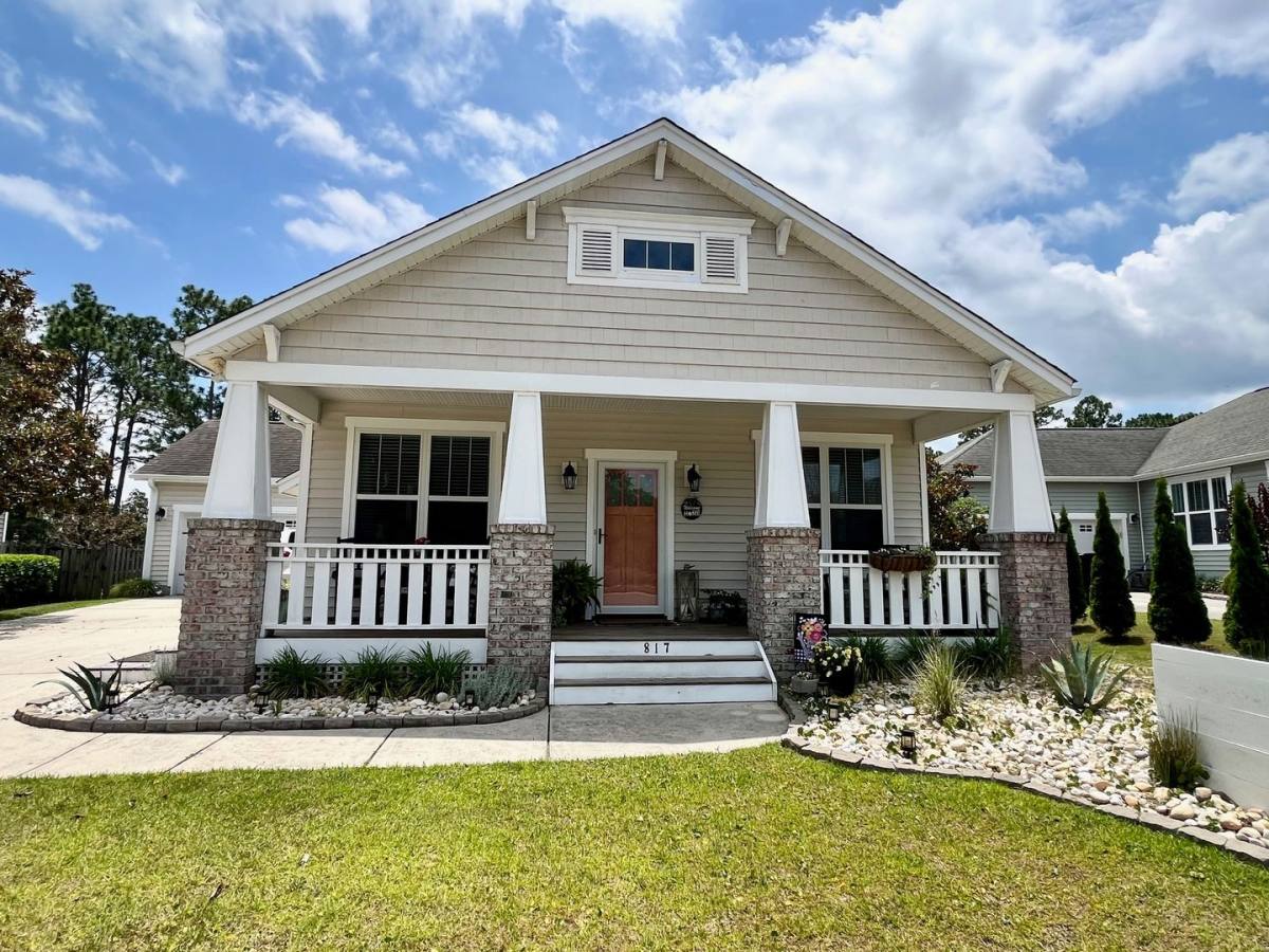 House for rent at 817 Wildflower Dr, Holly Ridge, NC 28445