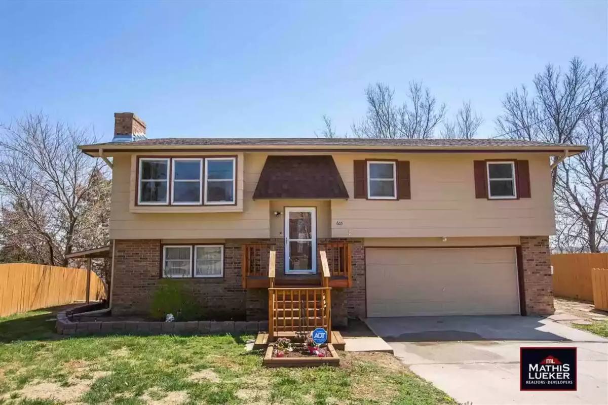 House for rent at 605 Rockledge Dr, Junction City, KS 66441