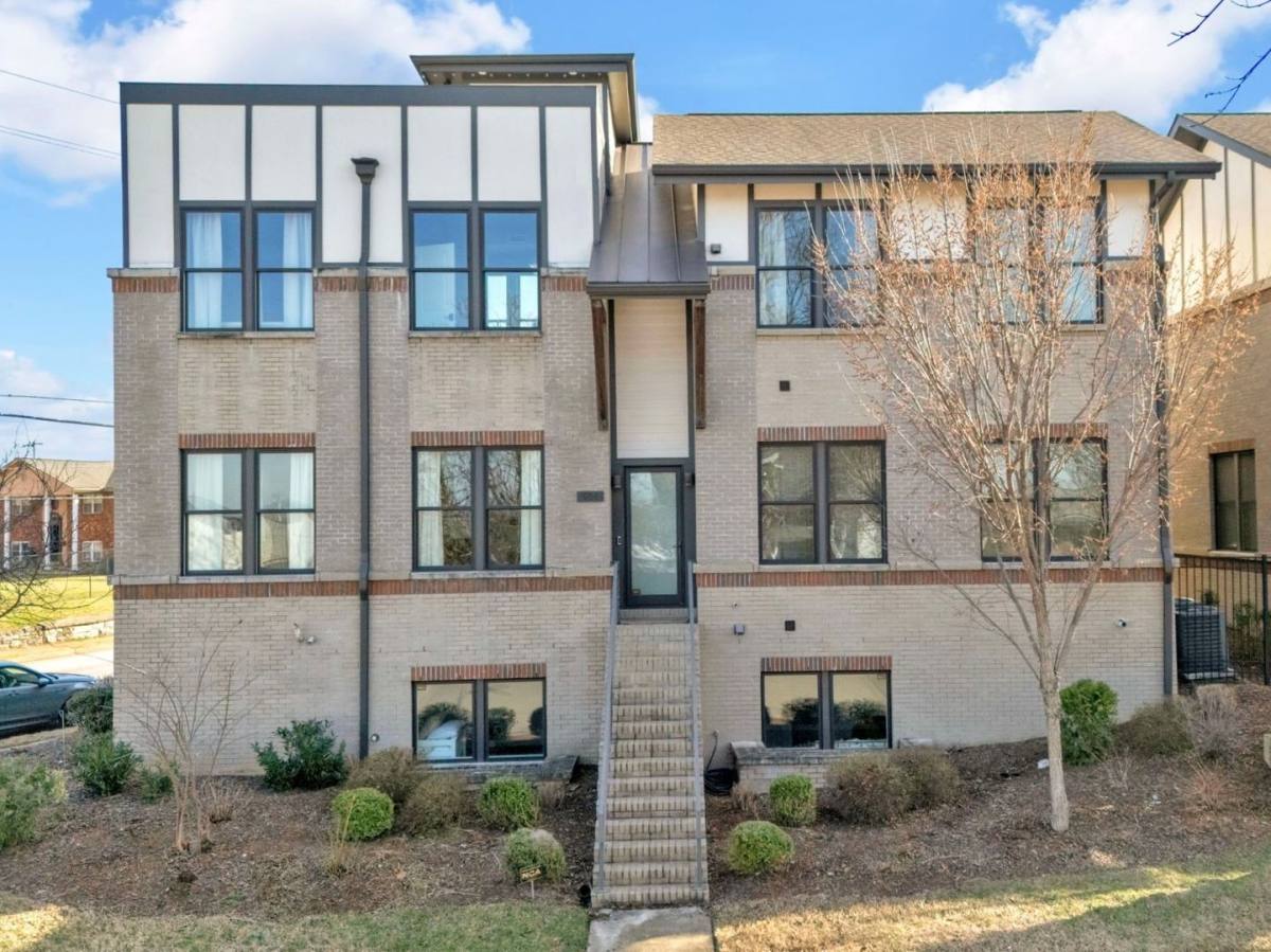 House for rent at 954 Russell St, Nashville, TN 37206