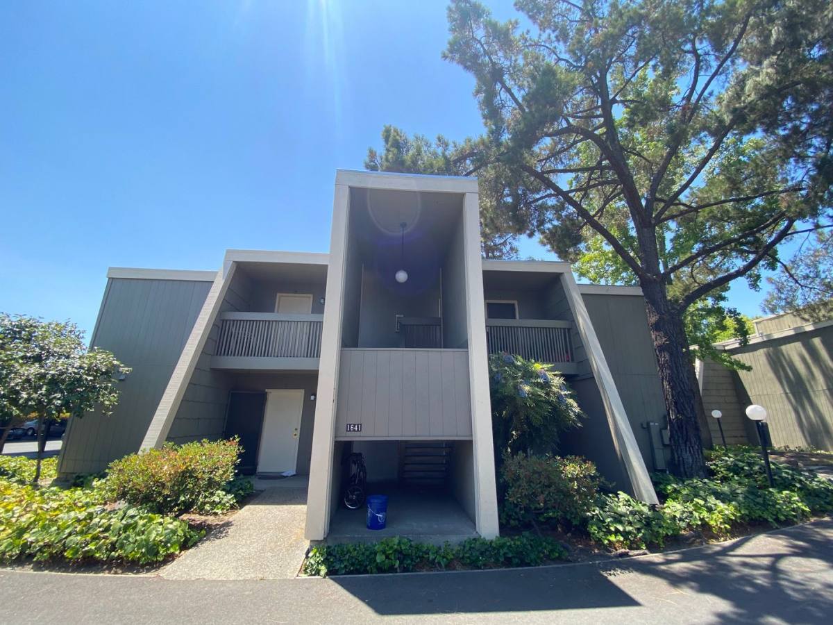 Apartment for rent at 1641 Alvarado Ave, Walnut Creek, CA 94597