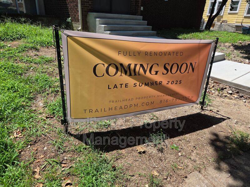 Apartment for rent at 1107 W 40th St #1, Kansas City, MO 64111