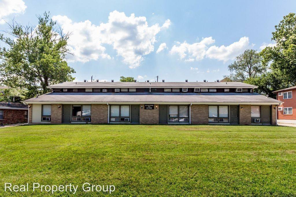 Apartment for rent at 1011 Southpark Dr, Columbia, MO 65201