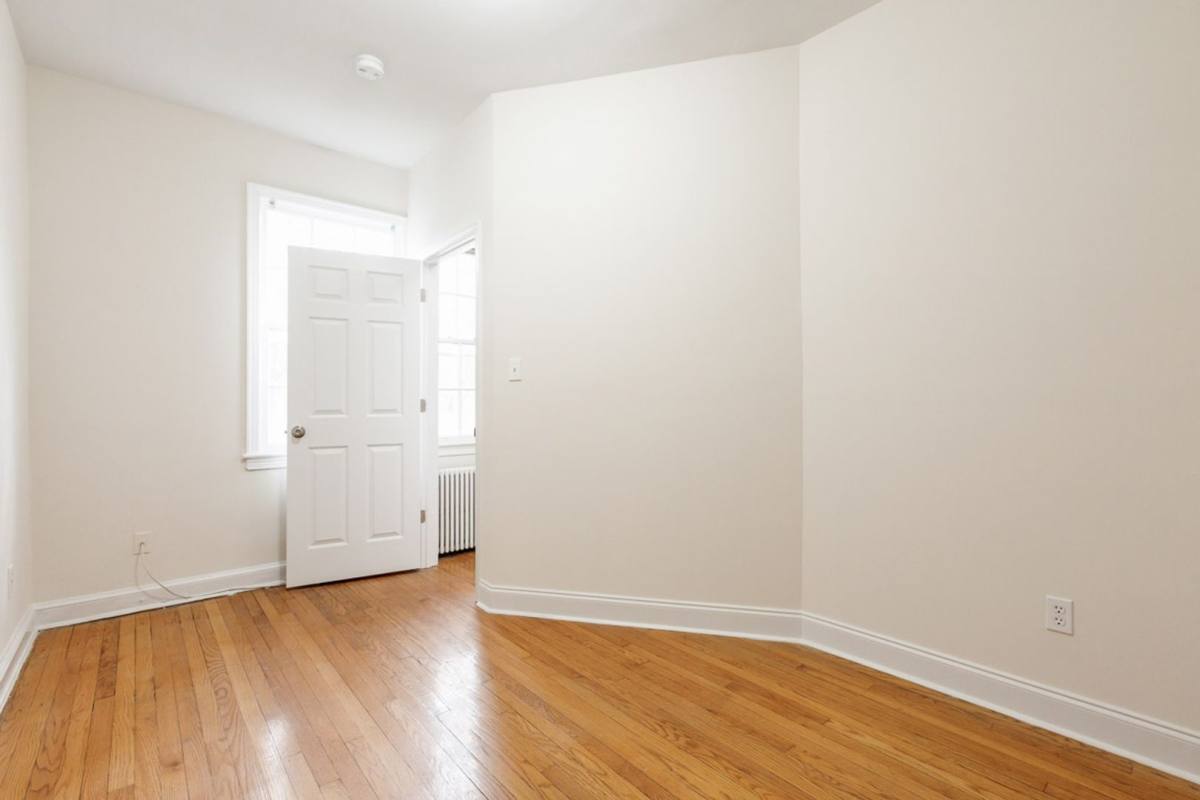 Apartment for rent at 2500 41st St NW, Washington, DC 20007