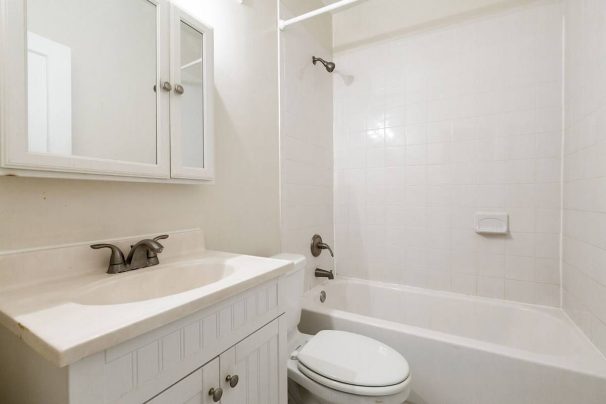 Apartment for rent at 2500 41st St NW, Washington, DC 20007