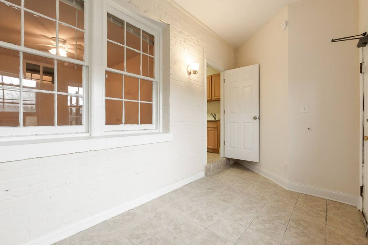 Apartment for rent at 2500 41st St NW, Washington, DC 20007
