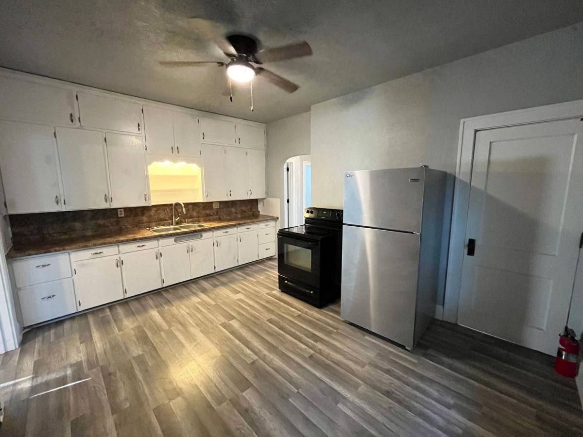 House for rent at 933 S 5th Ave, Wausau, WI 54401