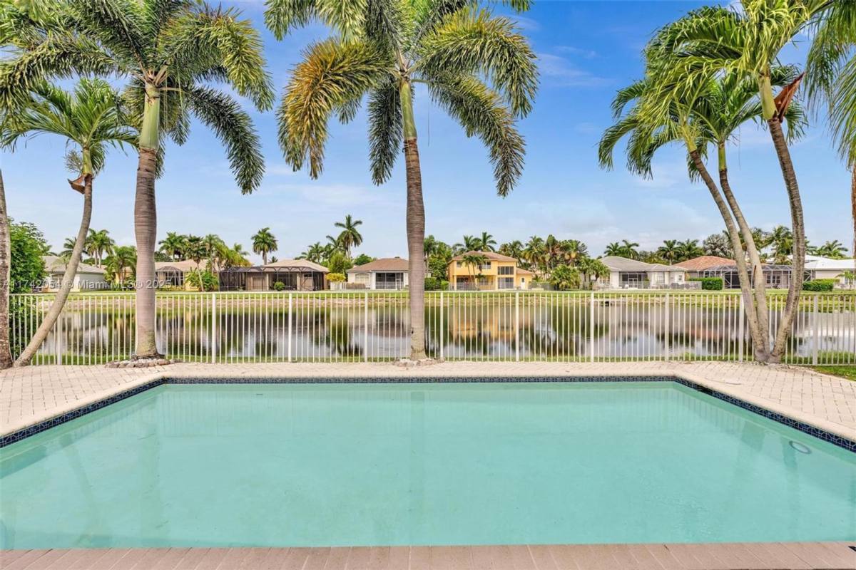House for rent at 18579 Harbor Light Way, Boca Raton, FL 33498