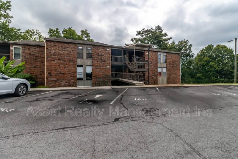 Apartment for rent at 454 Berlin Dr, Knoxville, TN 37923