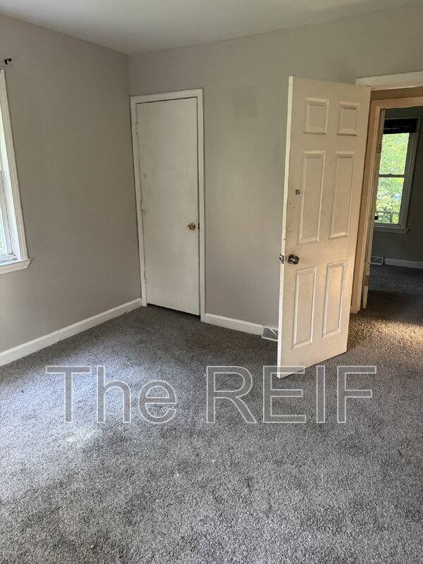 House for rent at 3251 Spruce St, Inkster, MI 48141