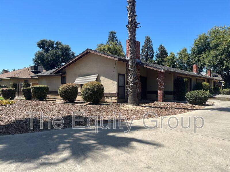 Apartment for rent at 1828 W Vassar Dr, Visalia, CA 93277