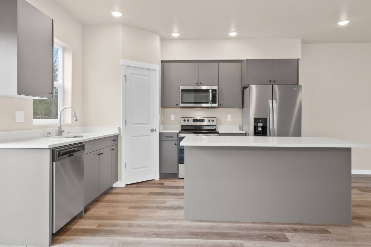 Apartment for rent at 761 Georgia St, Blaine, WA 98230
