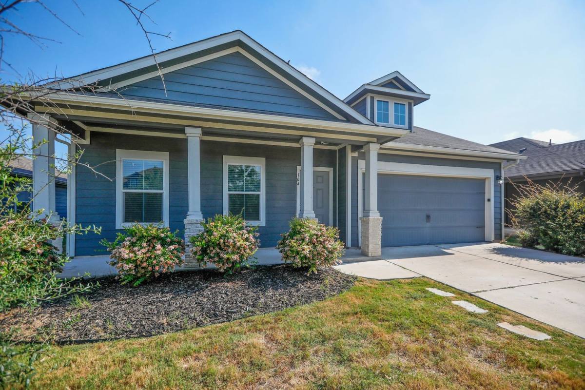 House for rent at 104 Navidad River Dr, Hutto, TX 78634