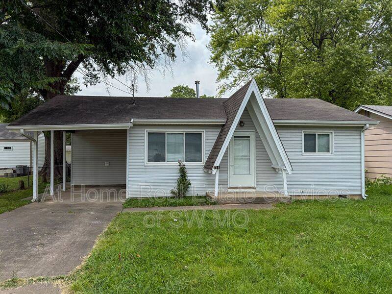 House for rent at 711 N Forest Ave, Springfield, MO 65802