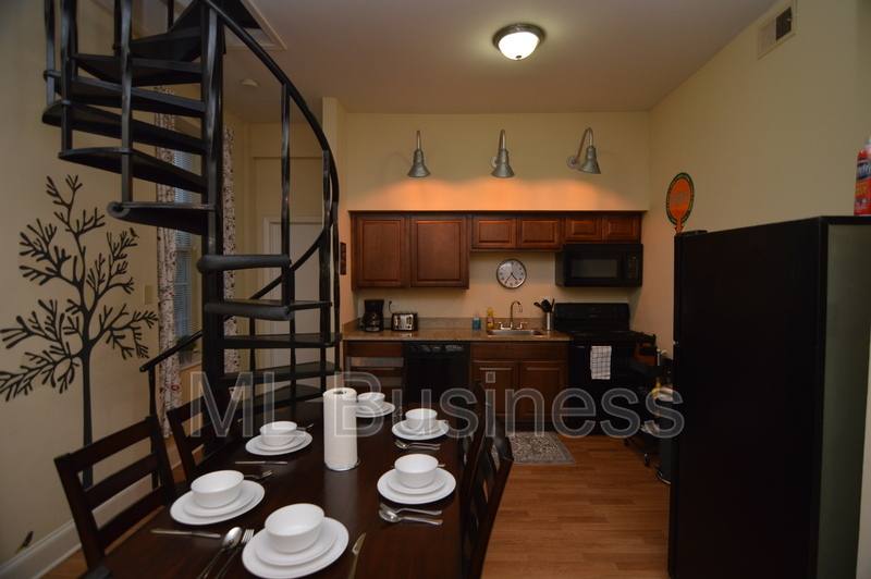 Apartment for rent at 812 Lafayette Ave E, Saint Louis, MO 63104