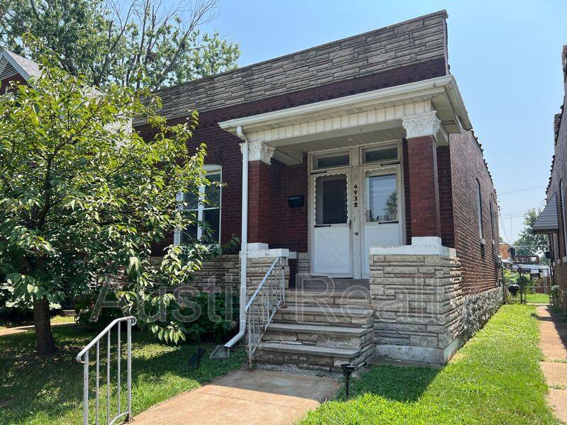 House for rent at 4932 Schollmeyer Ave, Saint Louis, MO 63109