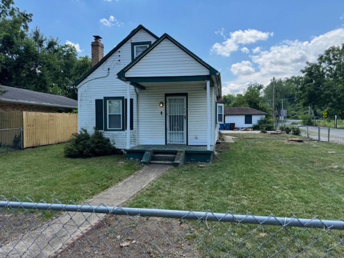 House for rent at 529 Blue Bell Rd, Dayton, OH 45431