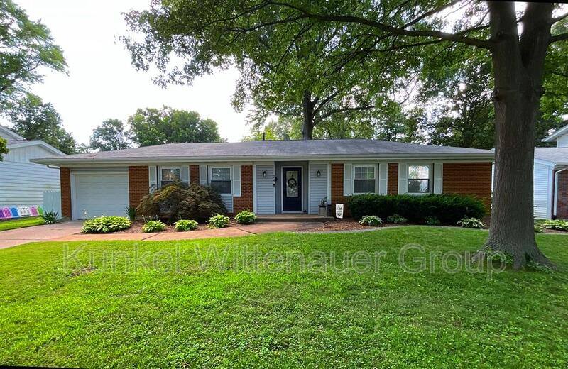 House for rent at 24 Coachlight Dr, Mascoutah, IL 62258