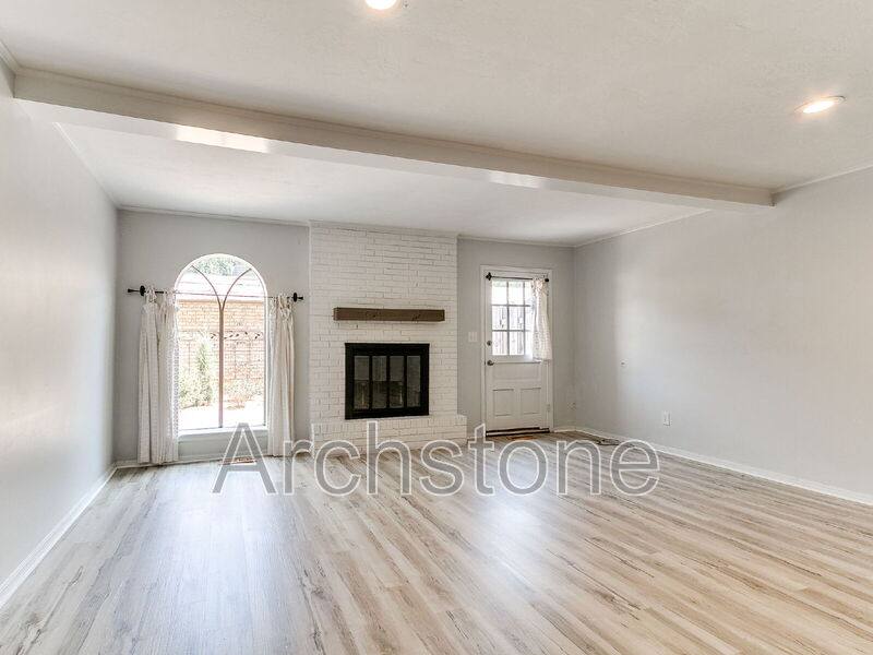 Townhouse for rent at 3103 W Wilshire Blvd, Oklahoma City, OK 73116