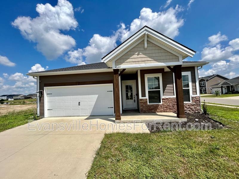 Apartment for rent at 4644 Chelmsford Dr, Newburgh, IN 47630