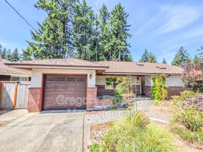 House for rent at 17931 Fremont Ave N, Seattle, WA 98133