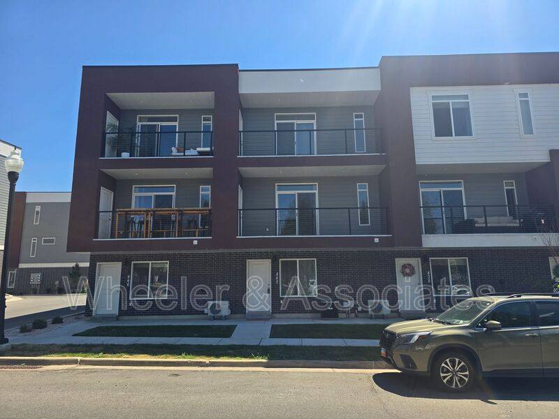 Townhouse for rent at 442 E Depot St, Clearfield, UT 84015