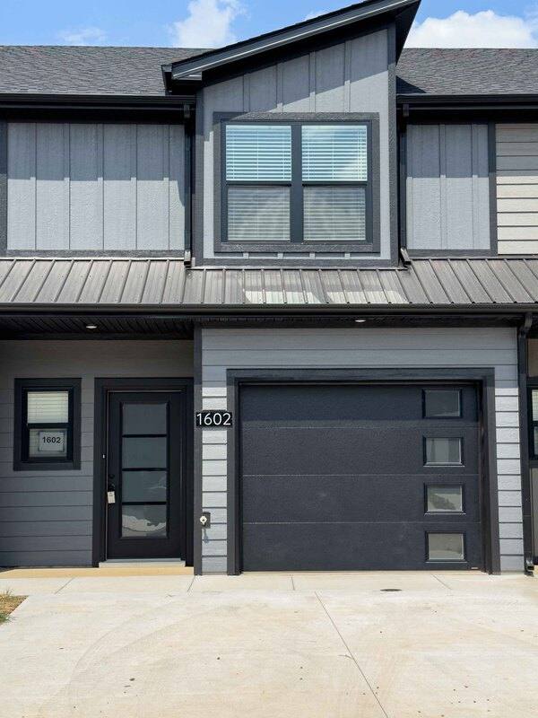 Townhouse for rent at 1602 Jonathan Wade Circle, Clarksville, TN 37043