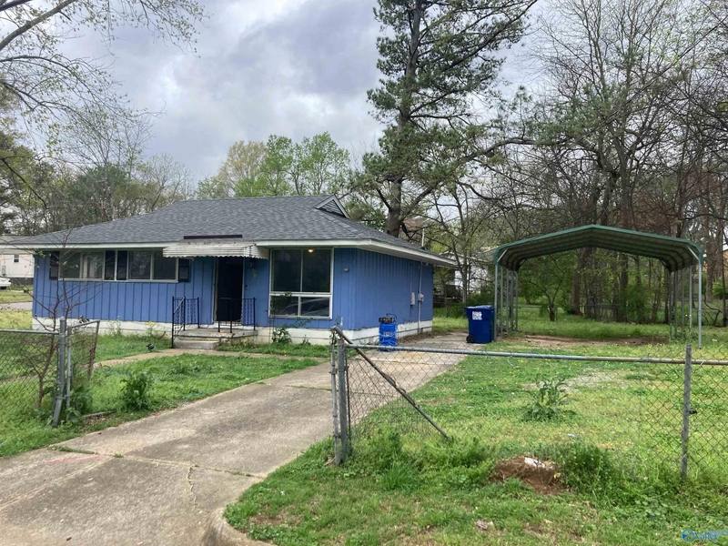 House for rent at 3201 Yale Circle NW, Huntsville, AL 35810