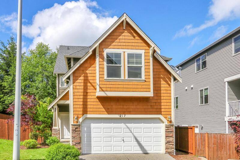 House for rent at 217 125th Place SE, Everett, WA 98208