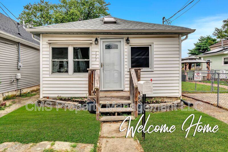 House for rent at 473 Center Ave, Middletown, NJ 07748