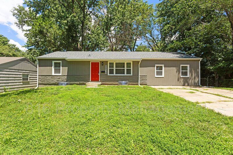 House for rent at 8854 E 59th Terrace, Kansas City, MO 64133