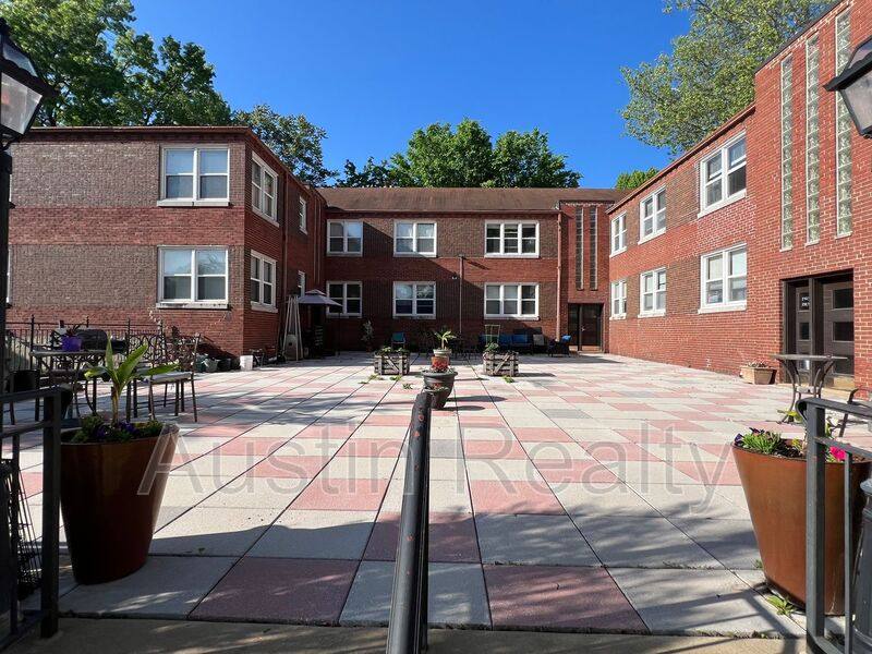 Apartment for rent at 7762 Wise #10, Saint Louis, MO 63117