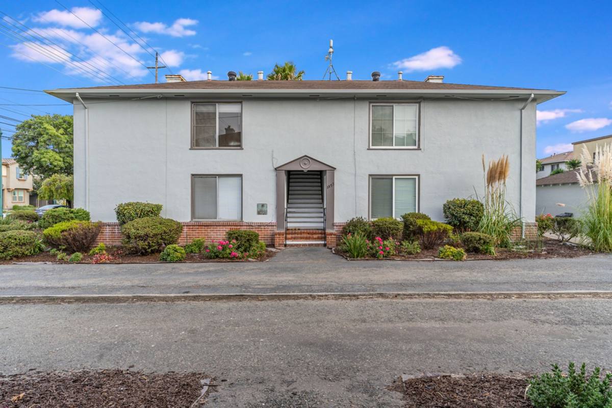 Apartment for rent at 1572 Buena Vista Ave, Alameda, CA 94501