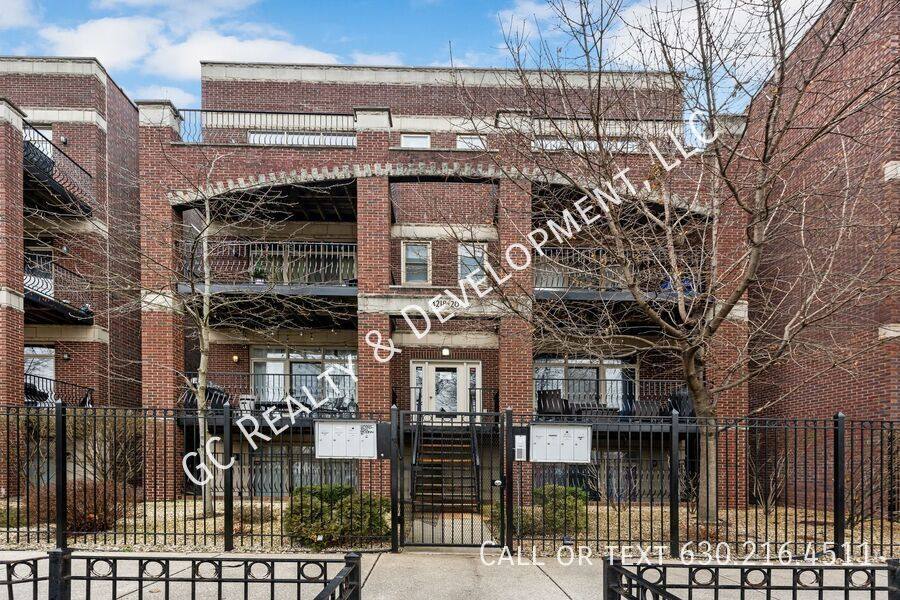 Apartment for rent at 4218 S King Dr #1N, Chicago, IL 60653