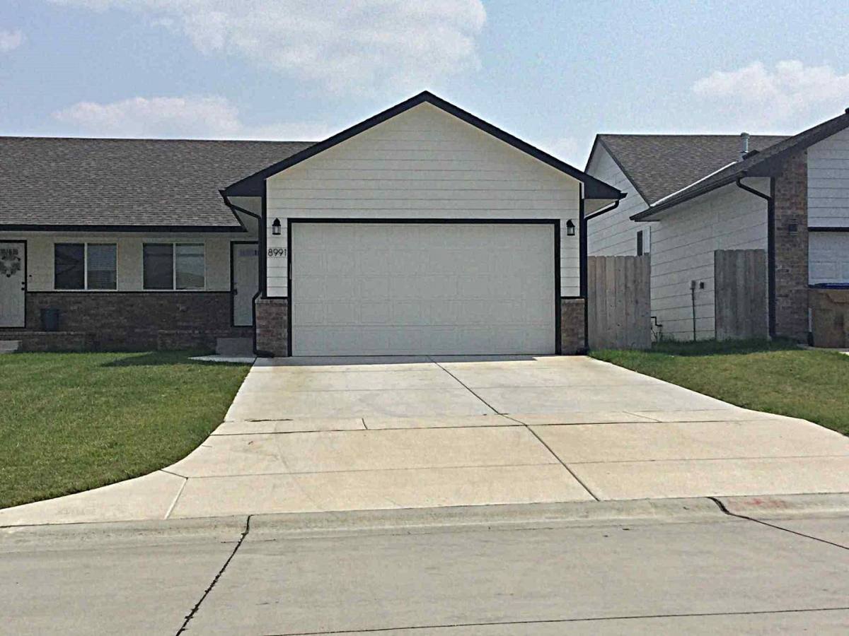 Townhouse for rent at 8991 E Chris St, Wichita, KS 67226