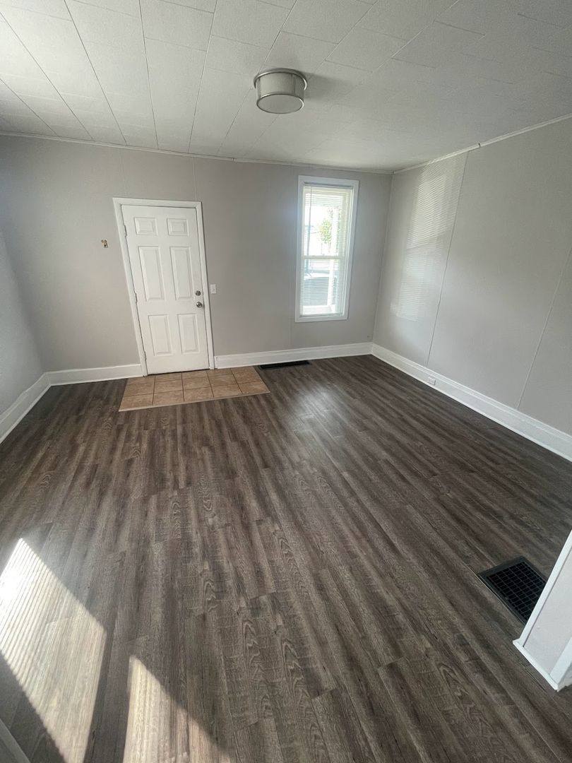 Apartment for rent at 1462-1464 Logan Ave, Tyrone, PA 16686