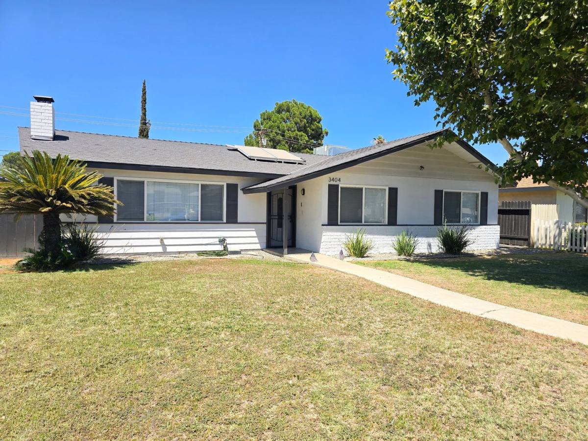 House for rent at 3404 Planz Rd, Bakersfield, CA 93309