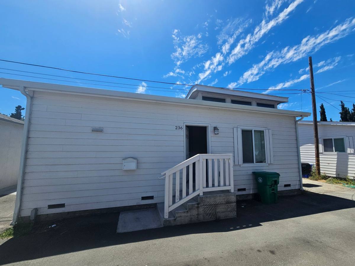 Apartment for rent at 236 Smalley Ave, Hayward, CA 94541